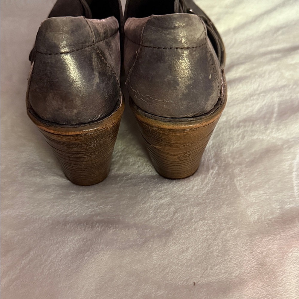 Born Metallic Gray Haddon Clog 🗝️ - Picture 5 of 6